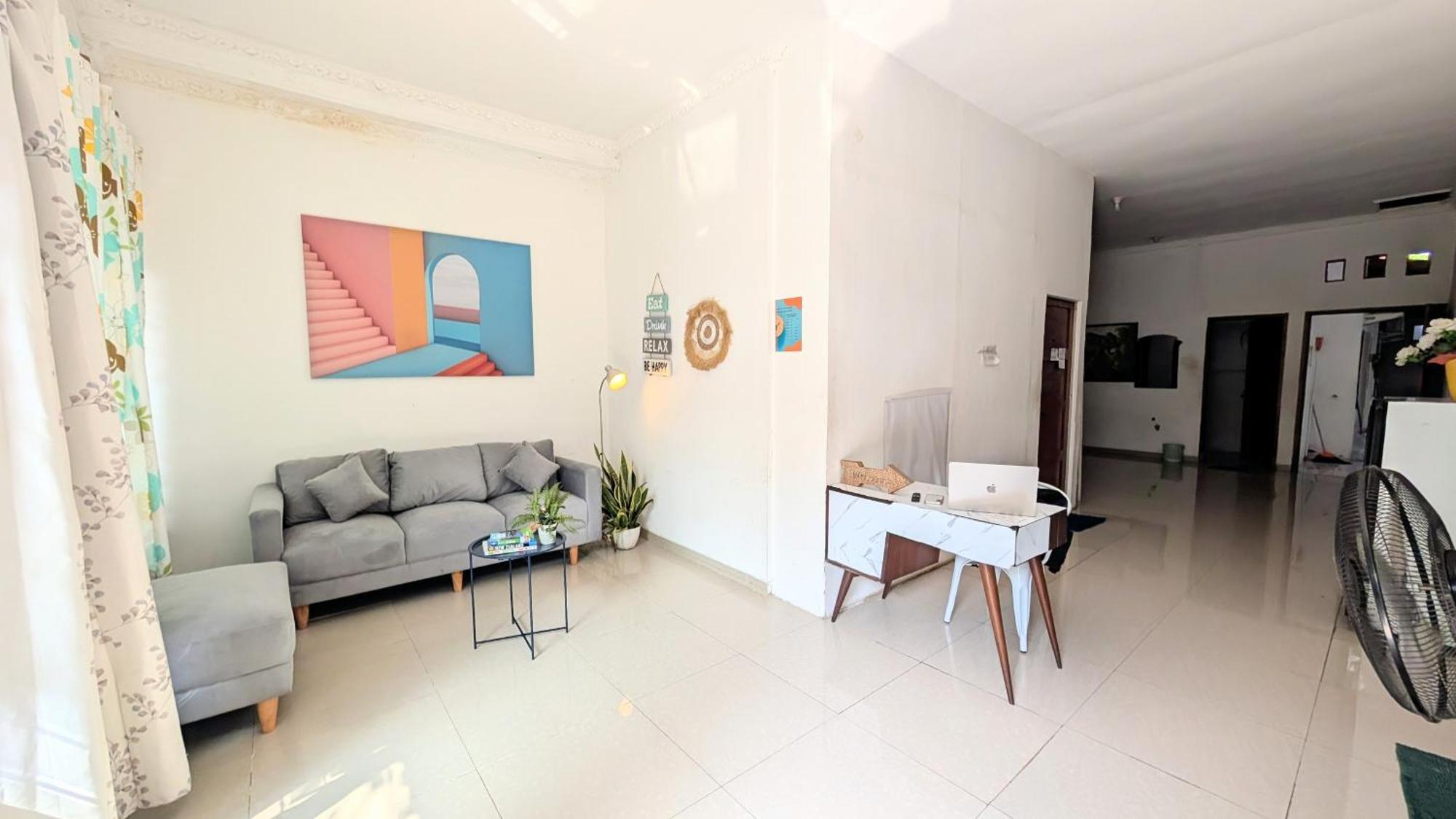 Homey Guesthouse Kertajaya Surabaya Eksteriør billede