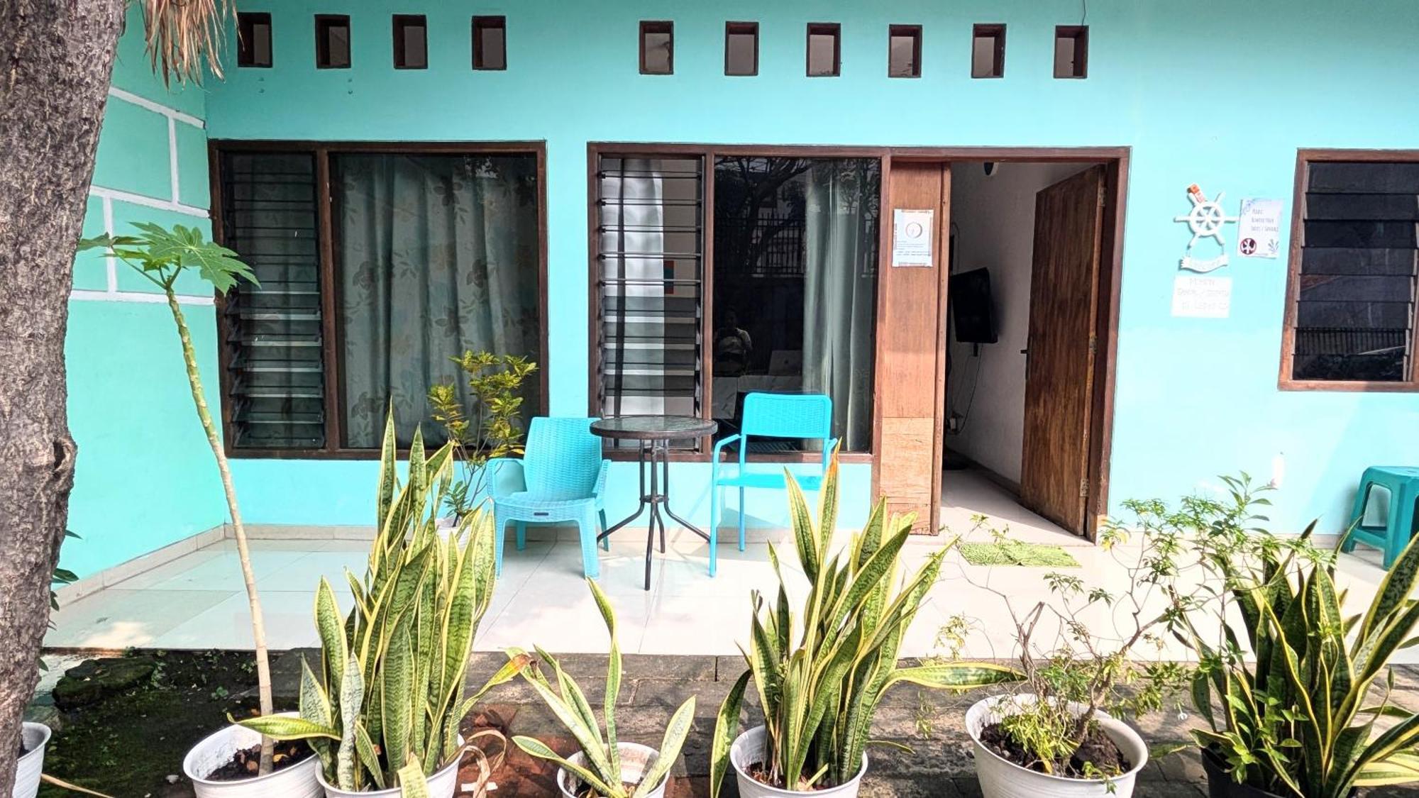Homey Guesthouse Kertajaya Surabaya Eksteriør billede